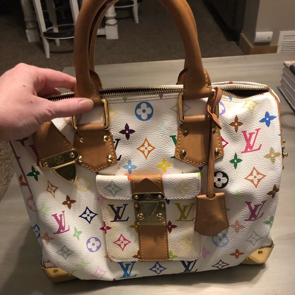Louis Vuitton white colored monogram purse!!